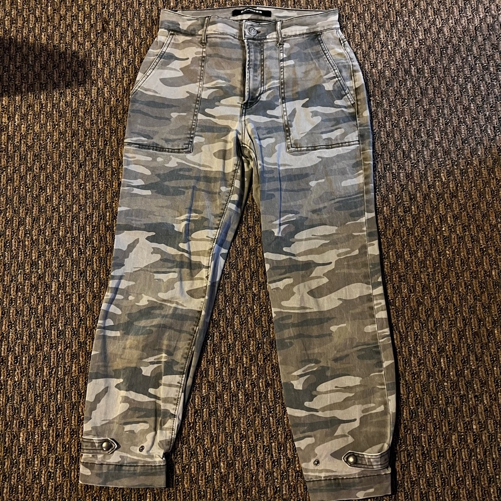 Cropped Straight High Rise Joggers - Camo